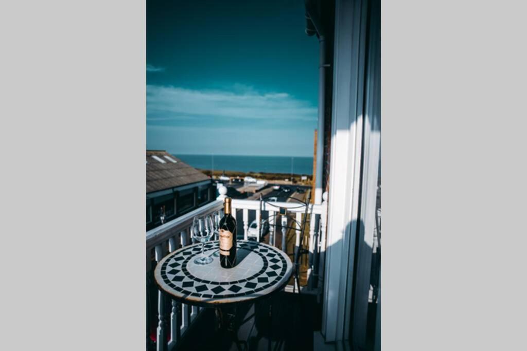 Glide Surf Casa Apartment โครเมอร์ ภายนอก รูปภาพ